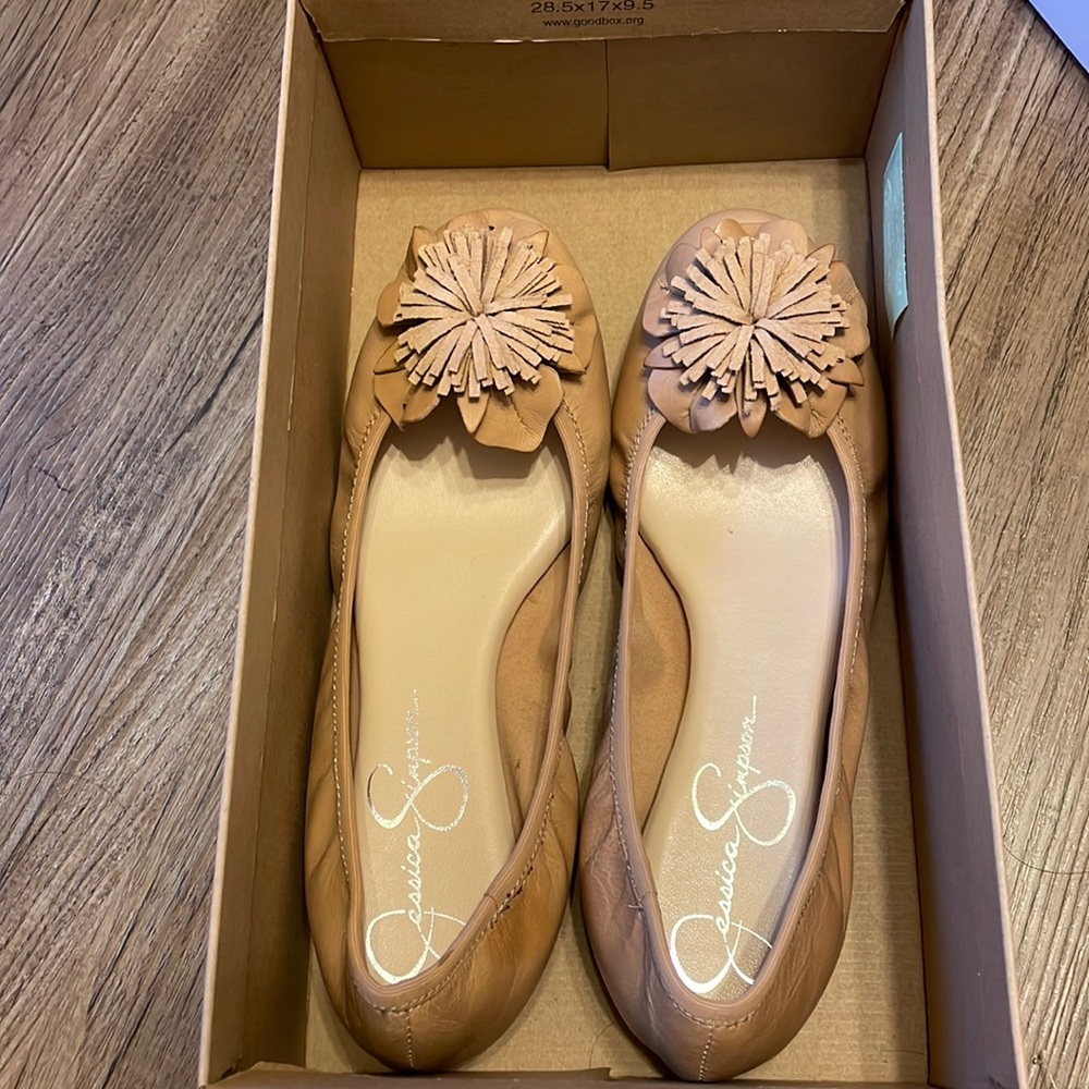 Jessica Simpson Ballet shoes Color Nude size 6.5